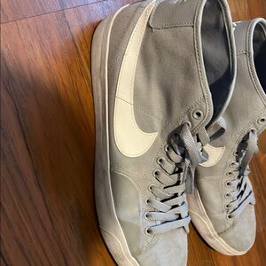 High top Nikes
